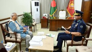 প্রধান উপদেষ্টার সঙ্গে সাক্ষাৎ করলেন বিমানবাহিনী প্রধান