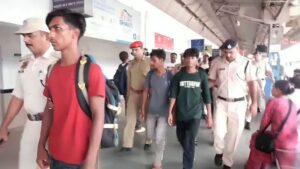 ভারতের আসামে ৮ বাংলাদেশি আটক