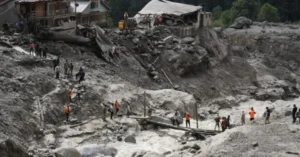 পাকিস্তানে বন্যা ও ভূমিধসে নিহত অন্তত ২৫ জন