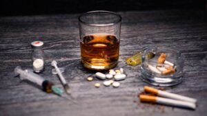 মাদকাসক্তিতে শীর্ষে ঢাকা, কিশোর বয়সেই বিপথে যাচ্ছে ৬০ শতাংশ তরুণ