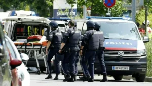 কানাডায় স্কুল ও আবাসিক ভবনে বন্দুক হামলা, অন্তত ১০ জন নিহত