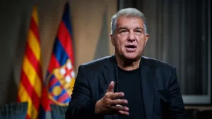 বার্সেলোনার সভাপতি জোয়ান লাপোর্তার পদত্যাগ