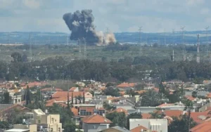 মধ্যপ্রাচ্য সংকট: ইরানের পাল্টা হামলায় উত্তেজনায় দিশেহারা ইসরায়েল