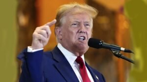 ইরান প্রতিবেশীদের কাছে ‘আত্মসমর্পণ’ করেছে, দাবি ডোনাল্ড ট্রাম্পের