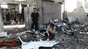 ইরানে যুক্তরাষ্ট্র-ইসরায়েল হামলায় নিহতের সংখ্যা ১ হাজার ৯০০ ছাড়ালো