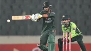 ১২৮ রানে জিতে সিরিজে সমতায় ফিরলো পাকিস্তান