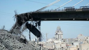 ইরানের আটটি সেতুতে হামলা ইসরায়েলি বাহিনীর