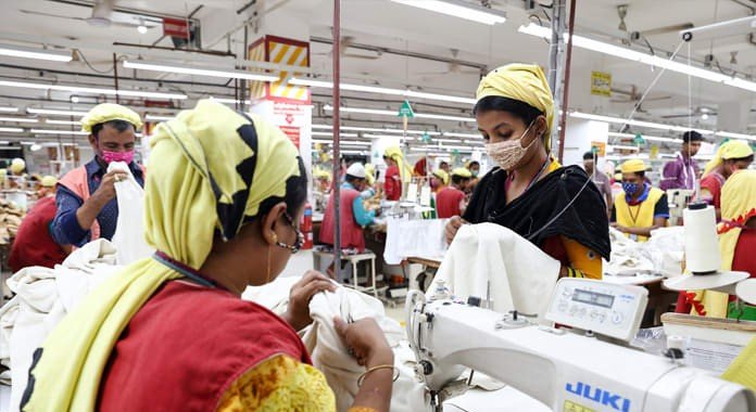 জ্বালানি সংকটে পোশাকশিল্পে উৎপাদন কমেছে ৩০ শতাংশ