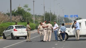 ভারতে ত্রিমুখী সংঘর্ষে নিহত ১৩, আহত ৩০ জন