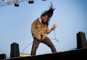 হাসানের সুরেলা যাত্রার গল্প