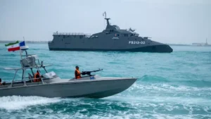 হরমুজে যুদ্ধজাহাজ প্রবেশে কঠোর হুঁশিয়ারি ইরানের