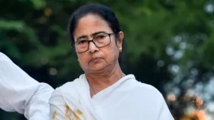 তৃণমূলের পদ থেকে মমতা ও অভিষেককে ‘সরাল’ বিদ্রোহী শিবির