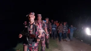 পুশইন ঠেকাতে ঠাকুরগাঁও সীমান্তে বিজিবির সঙ্গে স্থানীয়দের নজরদারি