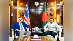 প্রতিরক্ষা উপদেষ্টার সঙ্গে মার্কিন রাষ্ট্রদূতের সাক্ষাৎ, সামরিক সহযোগিতা জোরদারে আলোচনা