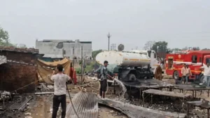 আহমেদাবাদে অবৈধ আতশবাজি কারখানায় বিস্ফোরণ, নিহত ৮