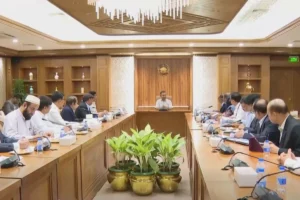 ঢাকায় আরও ৫০ স্থানে স্বয়ংক্রিয় ট্রাফিক লাইট চালুর নির্দেশ প্রধানমন্ত্রীর