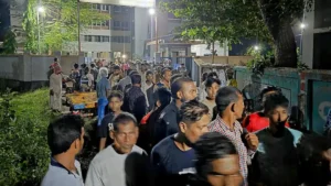 পাবনায় যুবলীগের সাবেক নেতাকে আটক, গ্রামবাসীর বিক্ষোভের মুখে ছেড়ে দিল পুলিশ