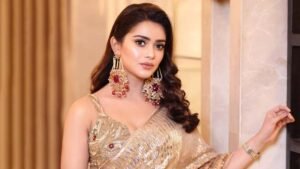 প্রতারণার মামলায় তানজিন তিশাকে আদালতে হাজির হওয়ার নির্দেশ