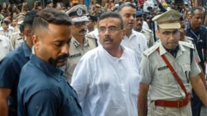 মুসলিম কিশোরী ধর্ষণ ও হত্যার ঘটনায় সন্দেহভাজন হিসেবে গণপিটুনিতে নিহত যুবকের ভাইকে চাকরি দিলেন শুভেন্দু