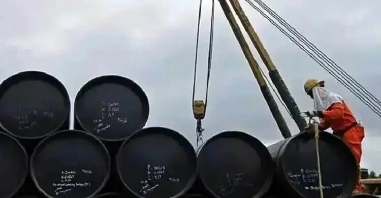 লিটারে ৮ টাকা ৭১ পয়সা কমল ফার্নেস অয়েলের দাম, নতুন মূল্য ১০০ টাকা ৩৯ পয়সা