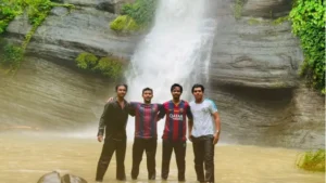 ৯৯৯-এ ফোন করে সুপ্তধারা ঝরনা থেকে উদ্ধার হলো ৪ শিক্ষার্থী